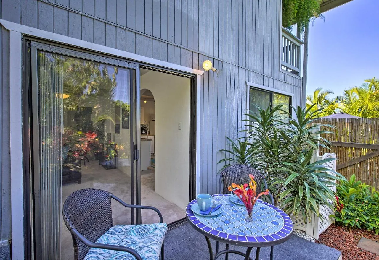 Tropical Kailua-Kona Retreat With Saltwater Pool! Lägenhet
